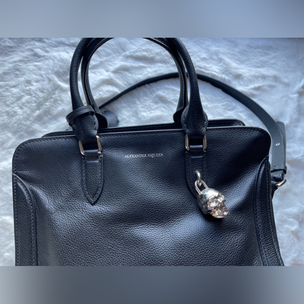 Alexander McQueen Padlock Bag (black/silver)